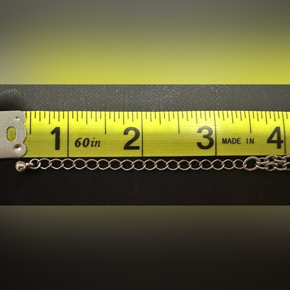 Elegant hammer silver and gold multi oval and circle loops 18”long necklace - Picture 4 of 6